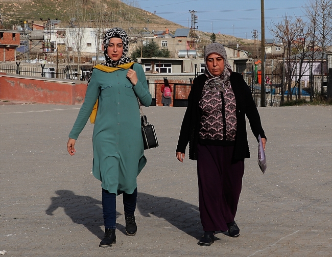 Okuma hayalini kızıyla gerçekleştirdi